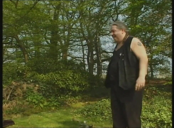 Absolute BDSM films - The original: Grandes tetas naturales humillantes consolador penetrado en el colgado, afuera...
