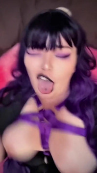 Egirl compañera de cuarto descubre que eres gooner