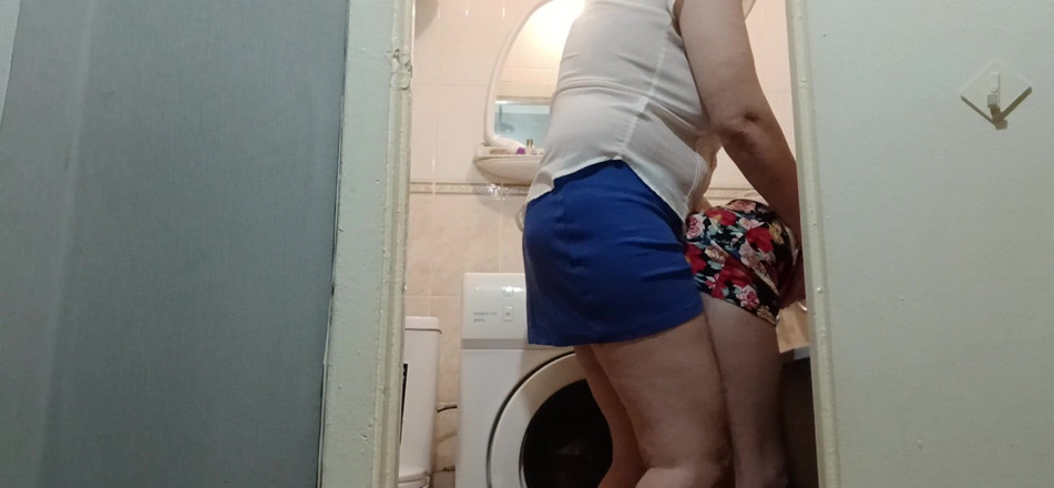 Lesbian-candys: Tôi đang lừa dối chồng tôi với chị kế đồng tính nữ...