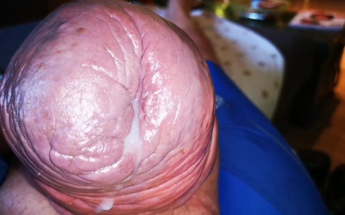 Monster_Meat_: 一边我最大的鸡巴管一边高潮