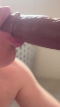 Blonde MILF Mit Dicken Titten Mit Brille Sinnlicher Blowjob Und Kehlenfick Und Sperma Ins Gesicht