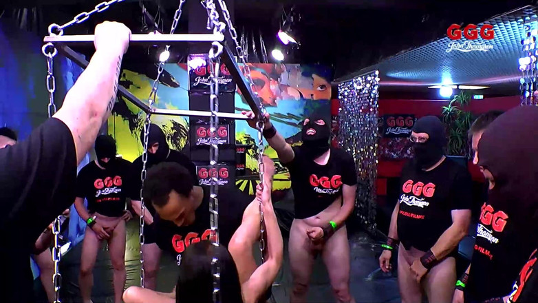 Gang Bang Germany: Ggg - Sie Wird Von 7 Männern Gleichzeitig Genommen - Pure Ekstase!