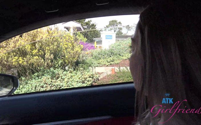 ATK Girlfriends: Vacanze virtuali
