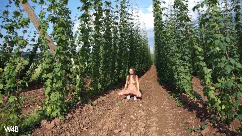 Watch4beauty: Connie Flight