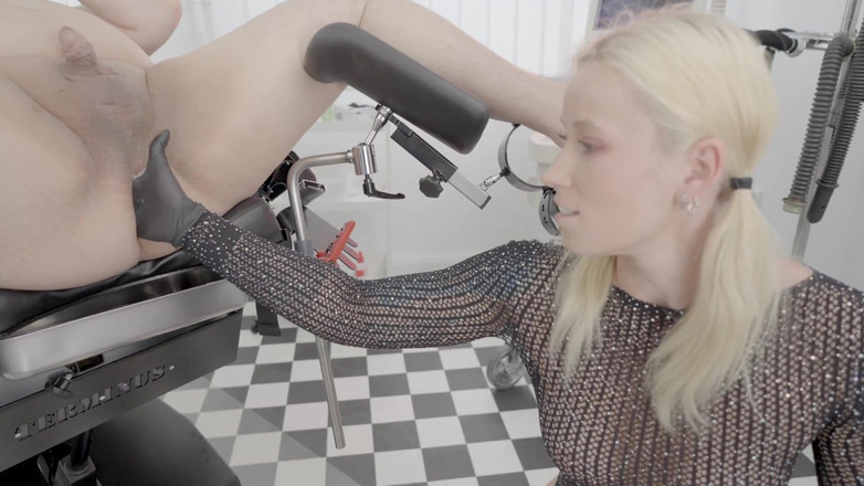 FemDorado: 在妇科椅子上深拳交