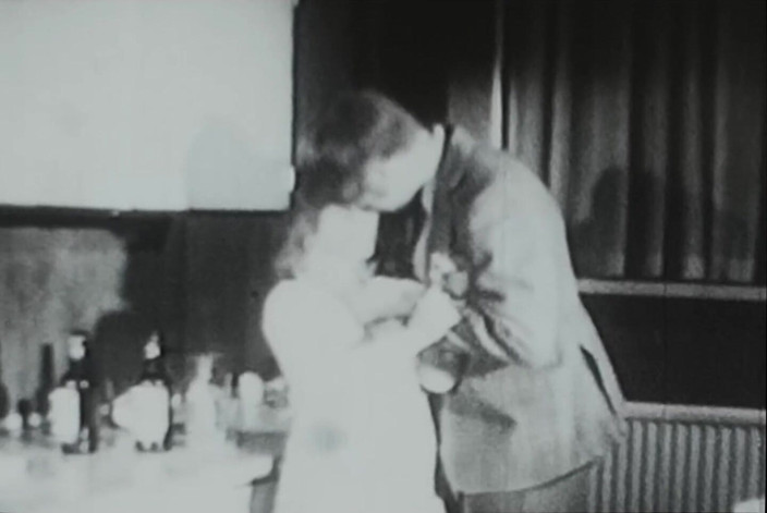 Close Encounter Vintage: Vintage porn retro erotic theatre - friendly couple