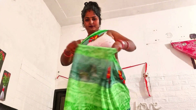 Raj pallvi: Desi Bhabhi Having Sex with Boyfriend While Call Talking to...