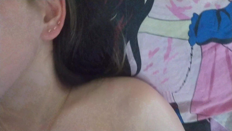 Teen and Milf Female Sex: Моя подруга и я трахаем киску моей подруги в нашей спальне