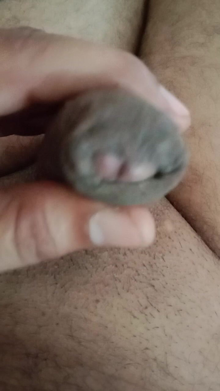 Ravina2001: Look at the correct way of masturbation, look at how...