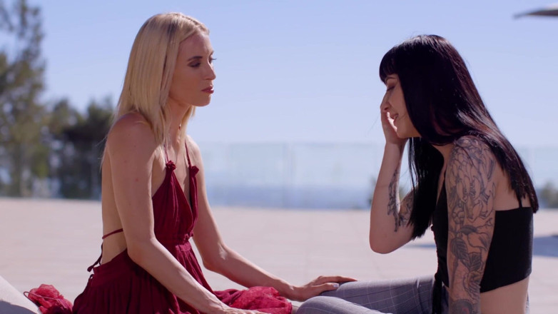 SweetheartVideo: Strap It on