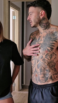 I Fuck My Sister-in-law When My Girlfriend Leaves the House - She Enters the Shower Dripping Semen