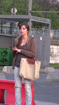 Bella 18 anni sandy fa il suo primo video casting nudo