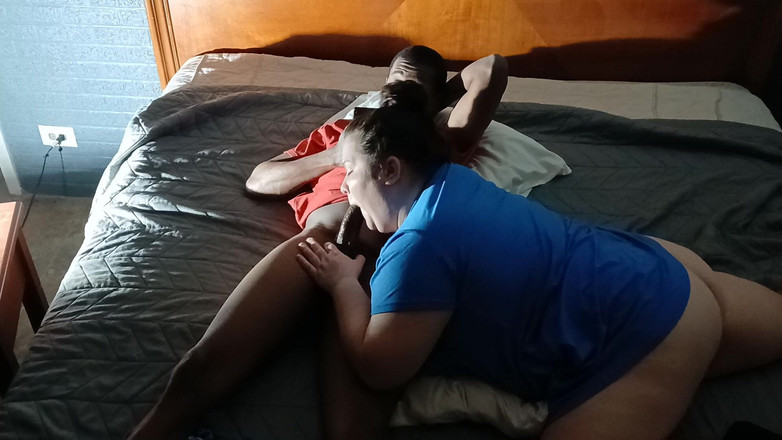 Big uhaul: Nedbalá královna Lynn v krku dostane její opravu spermatu hluboko...