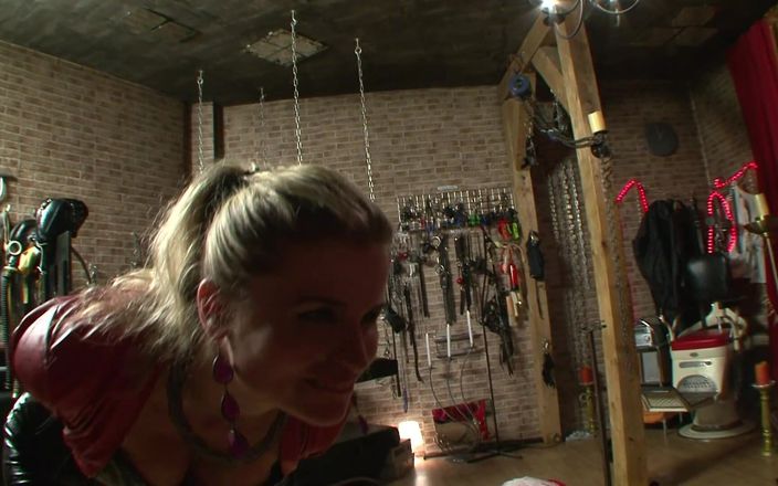 BDSM Deutschland: Slave Gets the Full Program