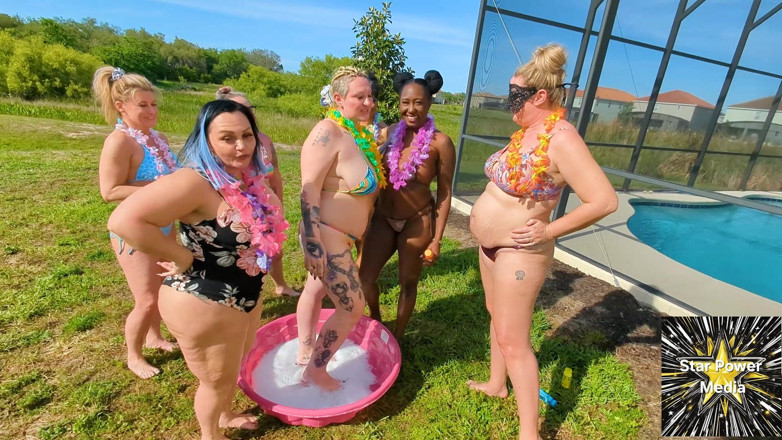 Savanna star: Borbulhando Garotas Descalças: Diversão De Fetiche Por Pés Molhados E...