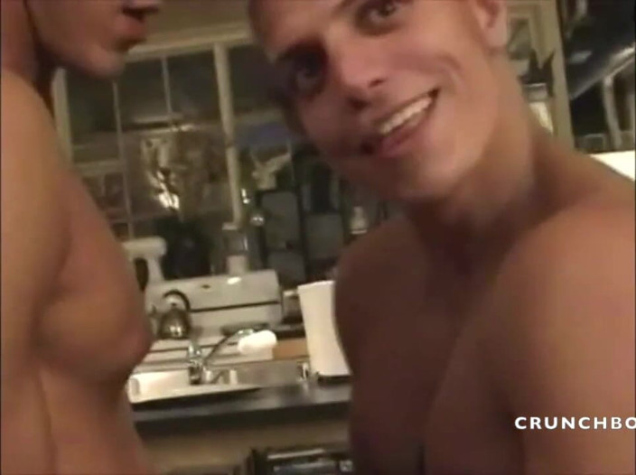 GAY VINTAGE PORN: Dva zlí chlapci skuteční Straigths Boy jsou v pořádku šukat