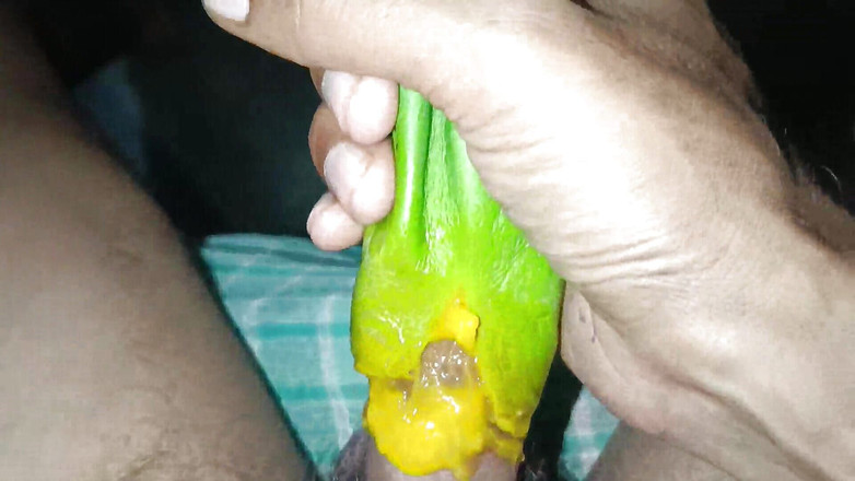 Indian hot boy studio: Pokud dívky mohou mít sex s lilkem, můžeme mít sex...