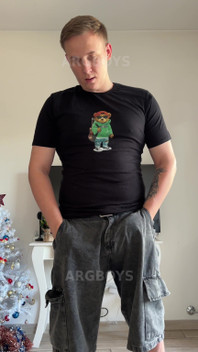 I Imagine My Bro Sucking My Cock