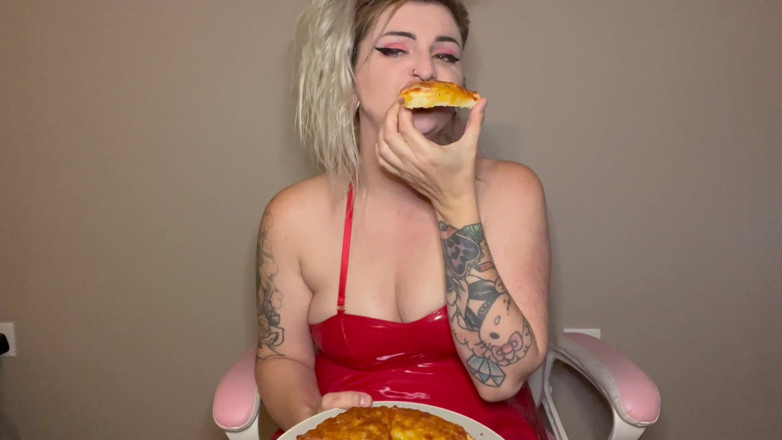EeveeXo: Pizza troia rutti e mangia