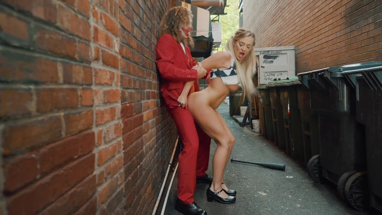 Cosplayground: Blake Blossom jako Harley Quinn je tvrdě ošukána Jokerem - Joker...