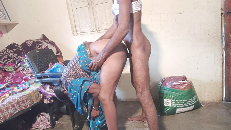 couple_Love7: आंटी युवा लड़के को डॉगी स्टाइल में चोद रही है हार्डकोर बड़ी गांड बड़े स्तन