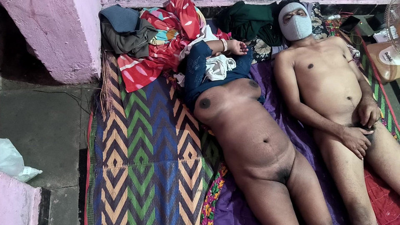Amarjit2526: Ma Belle-mère Sexy Me Laisse Éjaculer Dans Sa Chatte Étroite Avant D’aller À...