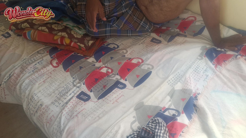 Pushpa studio: Hospodyňka Pink Chudi Sexy šukání v posteli