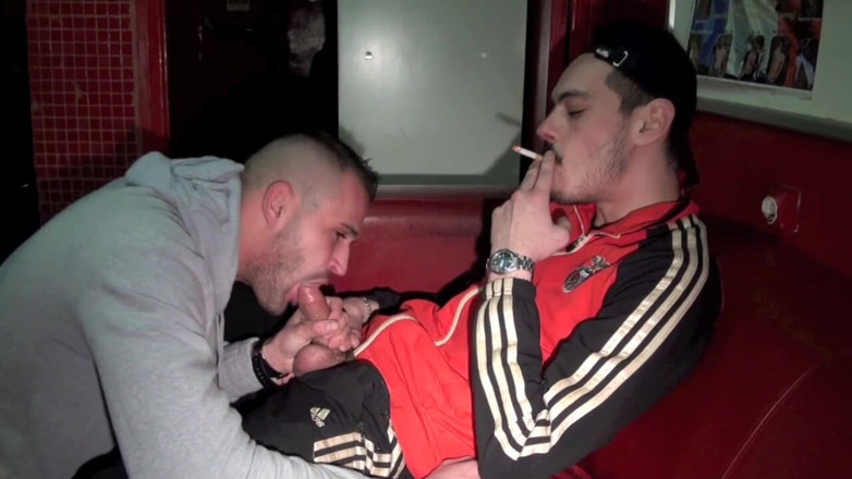 Crunch Boy: Mike fucked by straigth Arab in Paris cruising