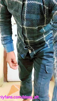 Crossdresser 暴露她的并自慰
