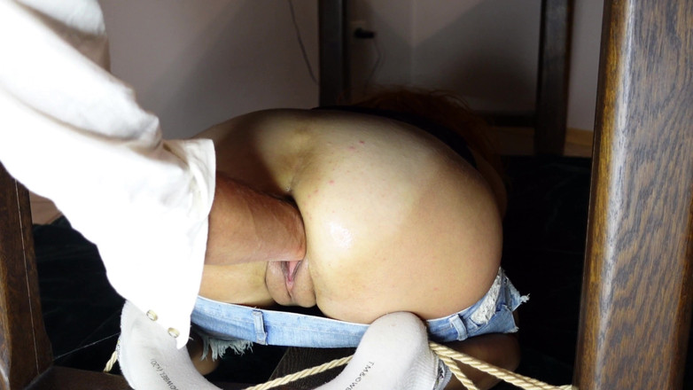 carolinefist: Fisting até ela esguichar completamente molhado shorts MILF Squirting