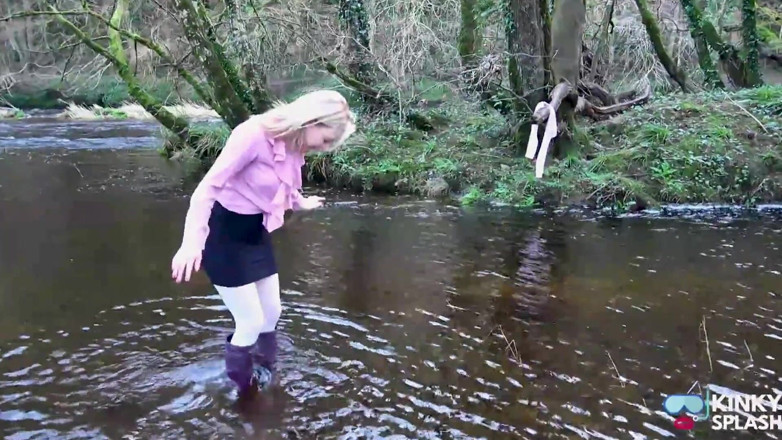 UKCuteGirl Lucy Lauren: Secretary's White Tights Drenched in Waders Gone Wrong