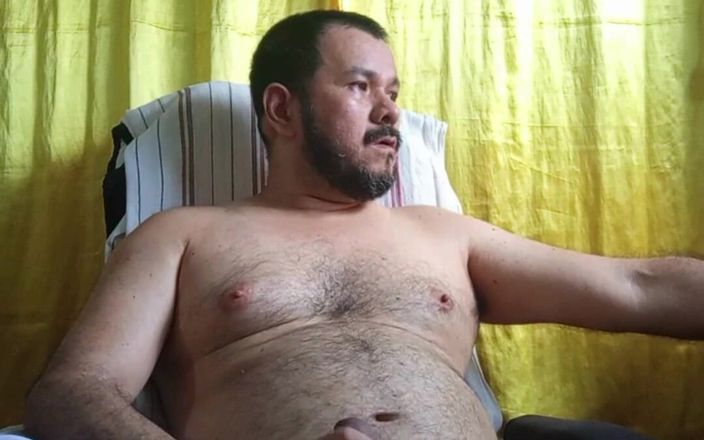 CharlyPaul: Un ours se masturbe