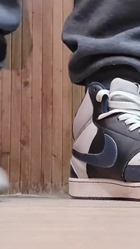 Nike-stiefel an Meinen Füßen