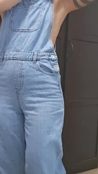 Xì hơi trong quần jean