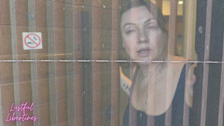 Lustful Libertines: La MILF Della Porta Accanto Si È Approfittata, L'ho Umiliata in...