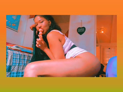 Sarah Fonteyna squirt compilation: Sexy stříkání milfky s velkým zadkem