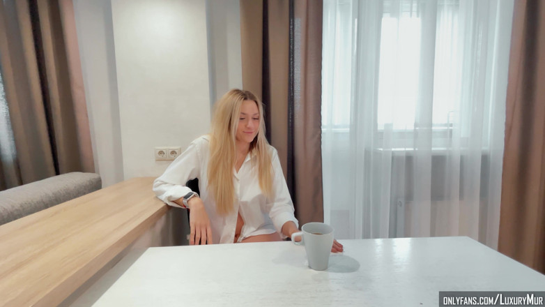 ReplayXXXLady: Breakfast with a Young Stepmom Ended with Cum on Her...
