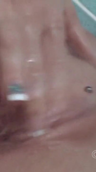 Il mio orgasmo davanti alla doccia