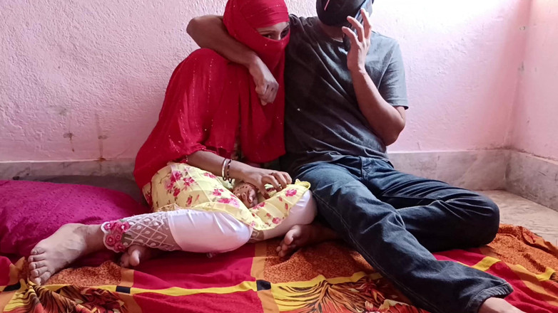 HousewifeGeeta: Girlfriend Did Dirty Work with Friend After Boyfriend's Permission