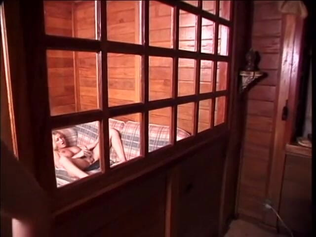 Shemales Tales: Spodní chlap se ohne a vezme to do zadku od...