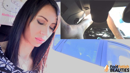 Foot Fetish HD: Даніела любить накачування педалі