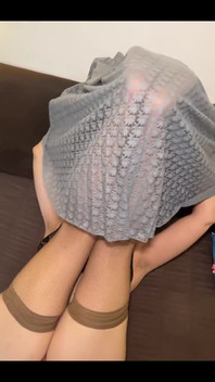 Du kannst sehen, was unter stiefmutters Rock ist