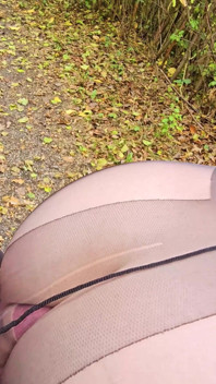 Awek nylon blonde kencing awam dapat pancutan mani pada pantyhosenya