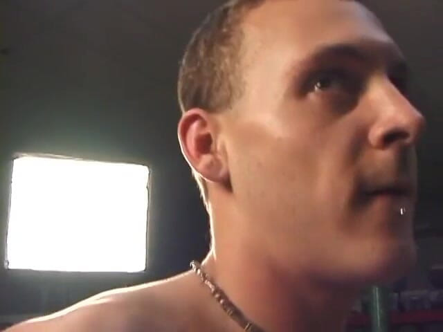 Gays Case: Two gay muscle men give each other head