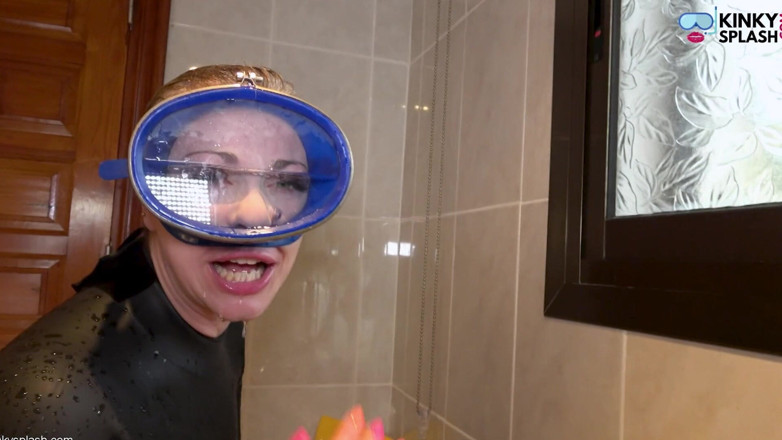 UKCuteGirl Lucy Lauren: Flooded Mask Dishwashing in Wetsuit &amp; Heels - Wet Mess Fun