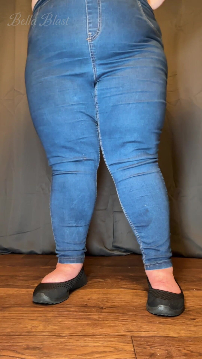 BellaBlast: Ia-o în gât și mulțumește-mi! Nu ai de ales, deoarece te domină...