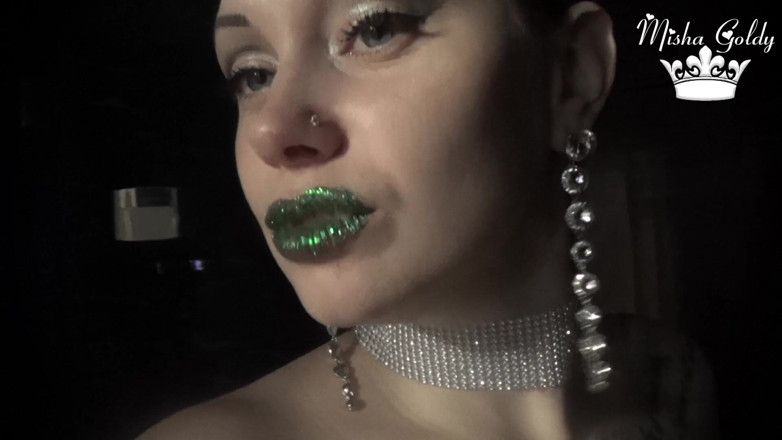 Goddess Misha Goldy: แตกมันส์ให้ริมฝีปากเขียว glitter ของฉัน