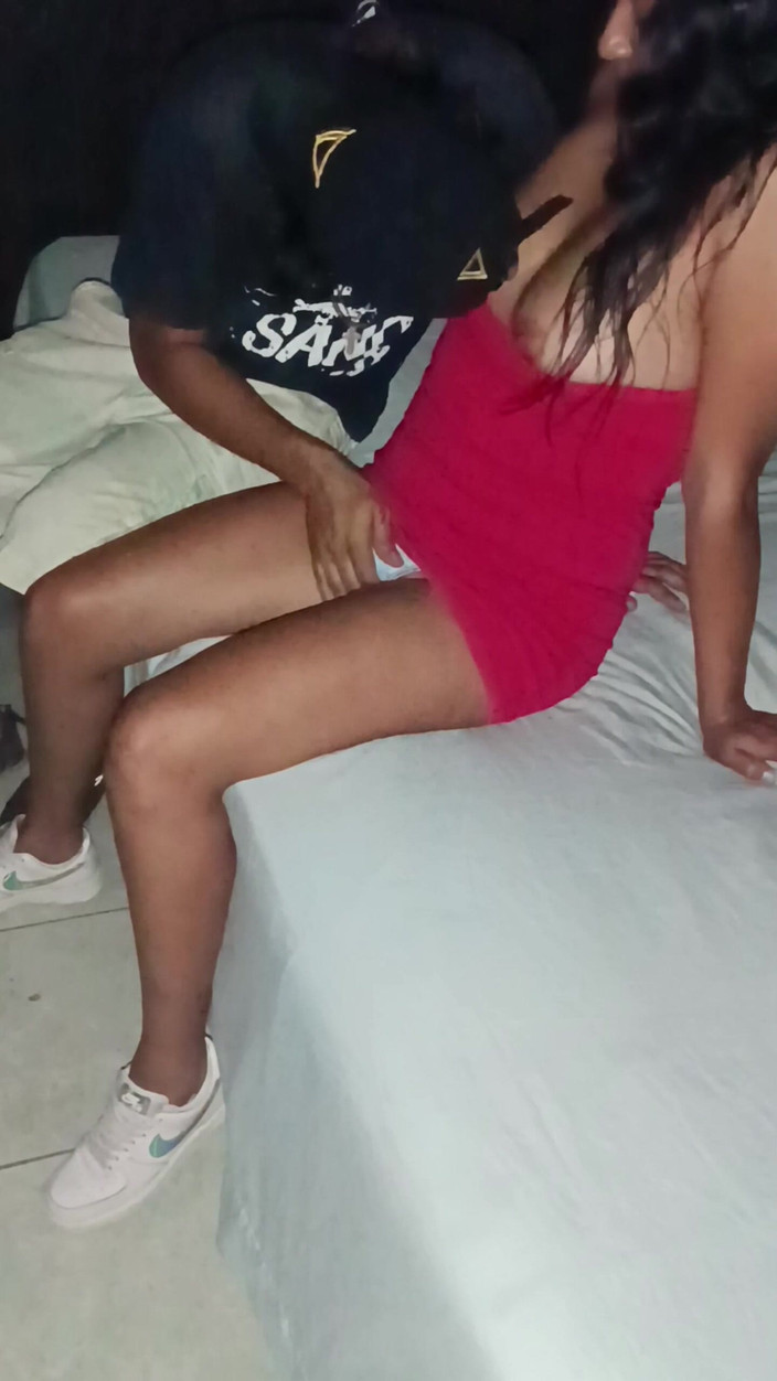 Karely Ruiz: Šukám sexy děvku od místní a nakonec se dám do...