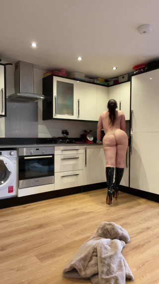 Sophie James: Alles pelzmantel und keine schlüpfer!!