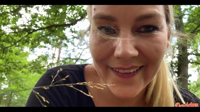 Daddys Luder: Ich war sehr aufgeregt allein im wald